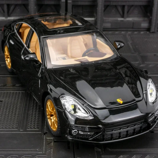 1:24 Porsche Panamera Sports Auto Miniature 