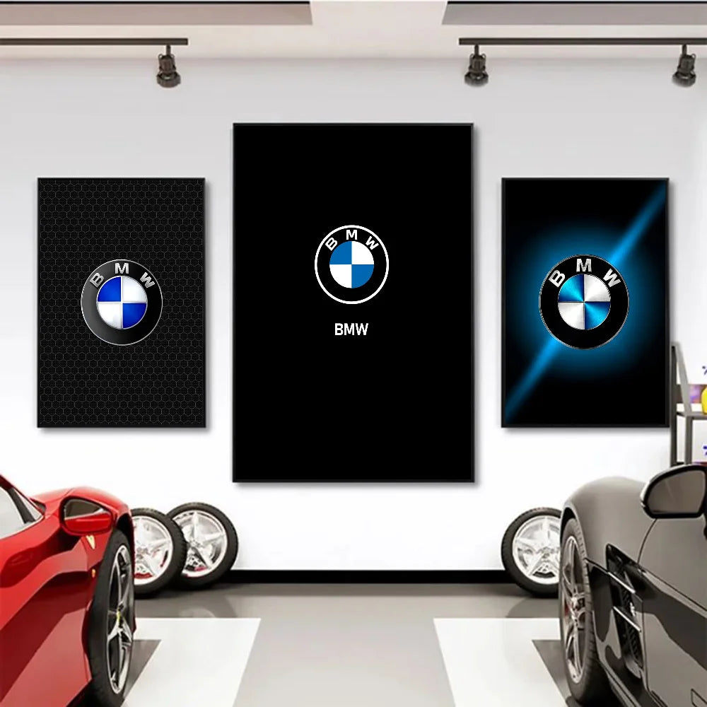 لوحة فنية جدارية تحمل شعار BMW