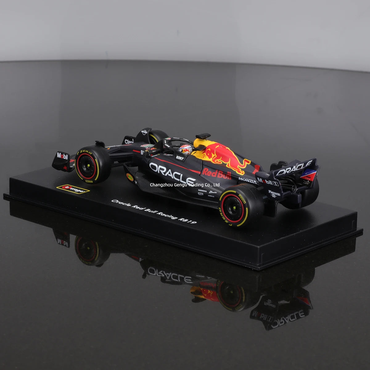 Miniatura Red Bull F1 Racing RB19